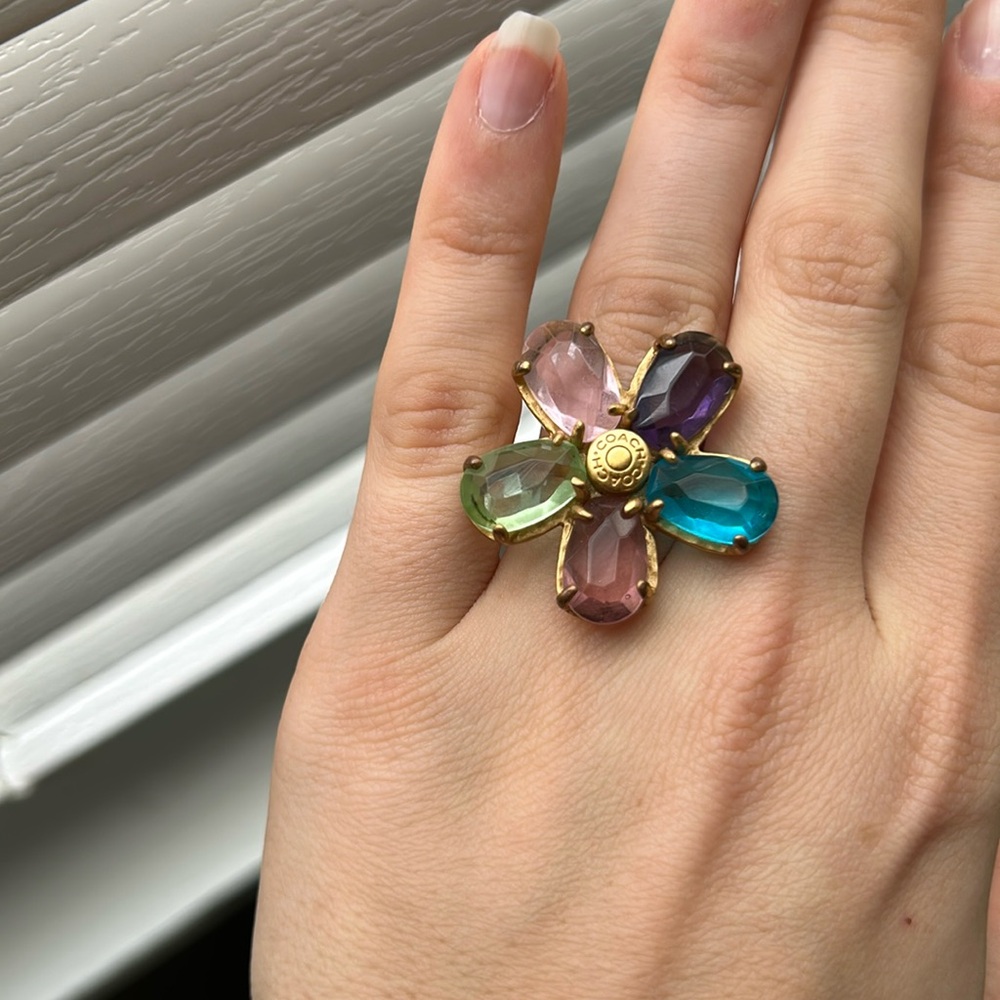 - Coach flower ring